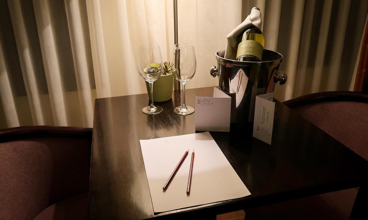 Hotel Van Eyck マースアイク エクステリア 写真